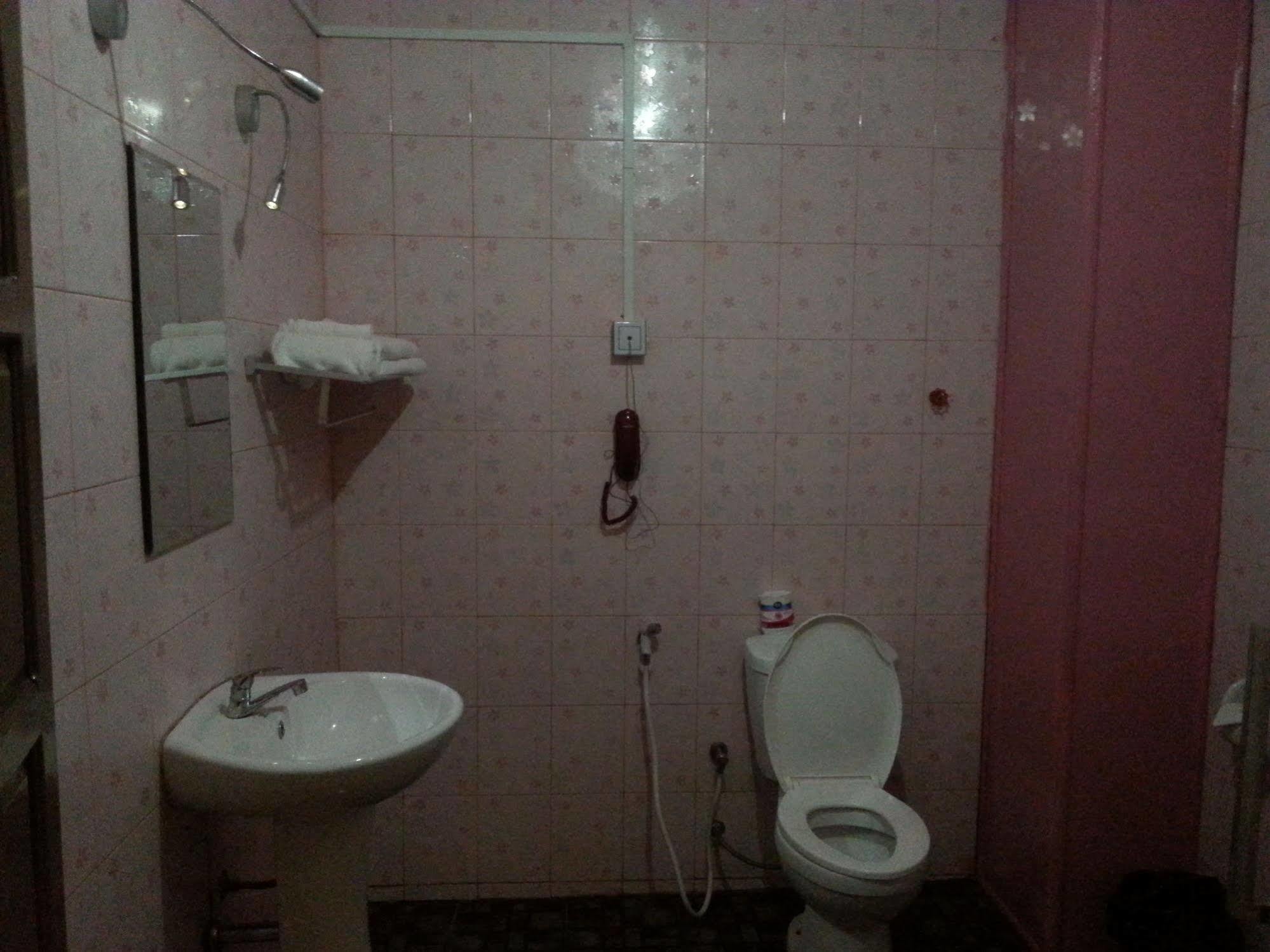 แองเจิ้ล แลนด์ Hotel พะอัน ภายนอก รูปภาพ